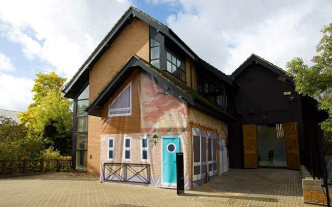 Exterior Image of the Stanley Picker Gallery 